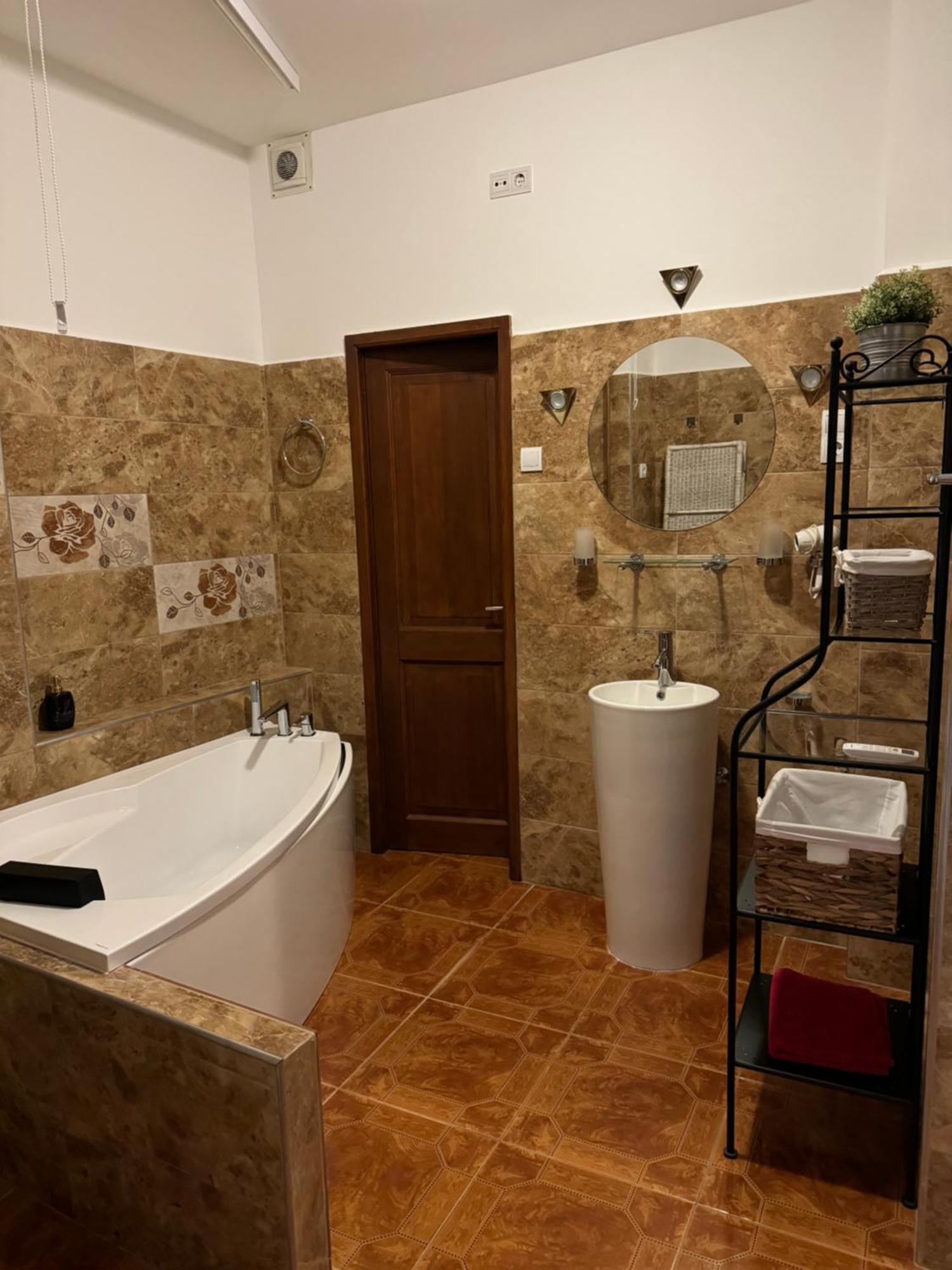 Romantic Centrum Apartman بودابست المظهر الخارجي الصورة