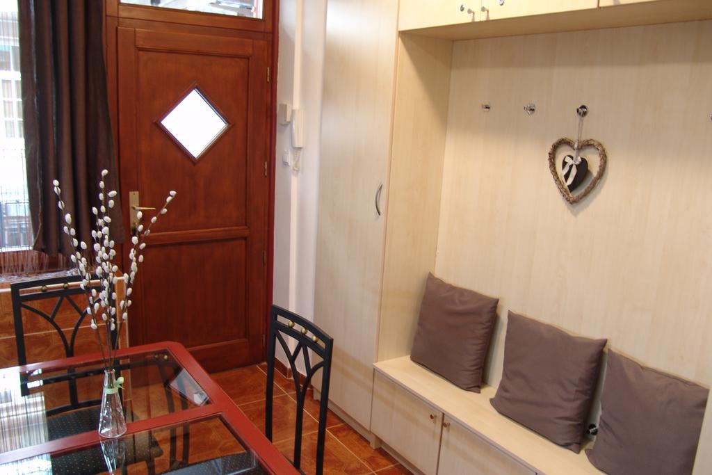 Romantic Centrum Apartman بودابست المظهر الخارجي الصورة