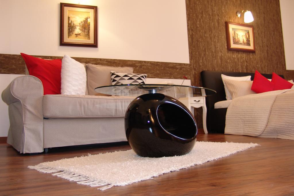 Romantic Centrum Apartman بودابست المظهر الخارجي الصورة